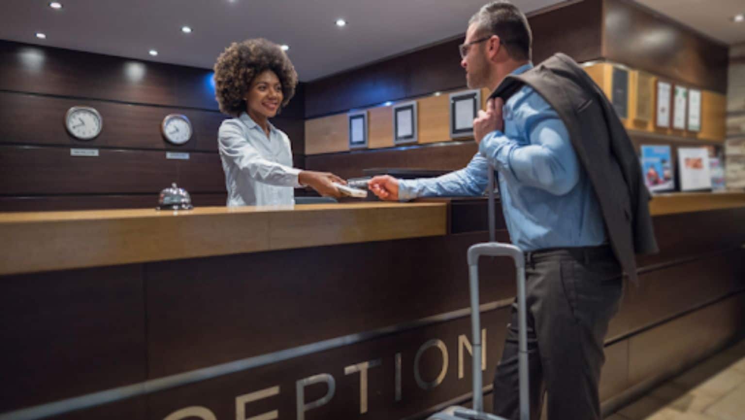 ENHANCING HOTEL CHECK-IN AND CHECK-OUT PROCESSES THROUGH CALL CENTER SERVICES