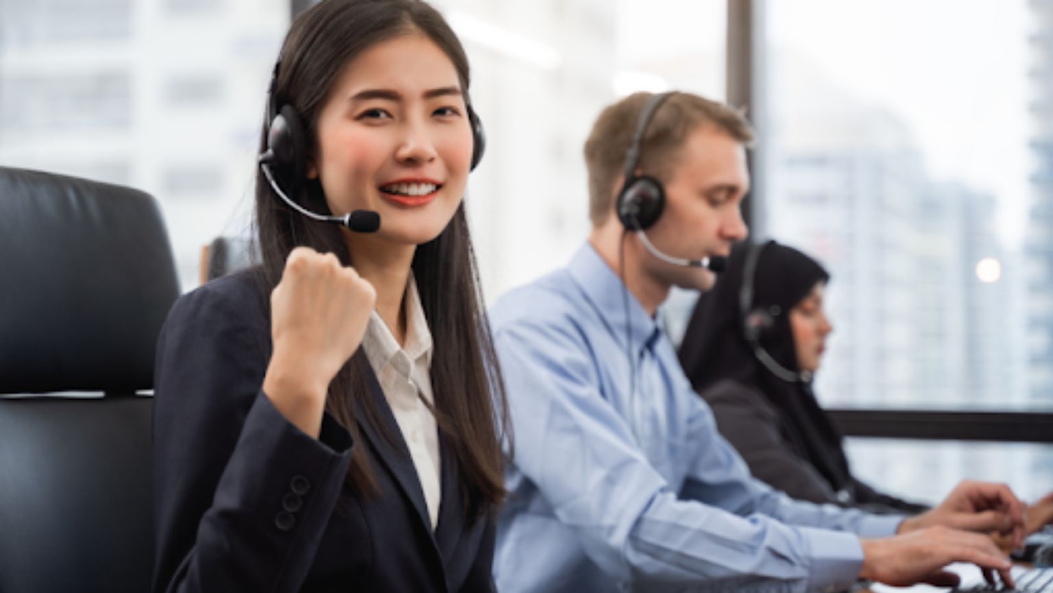 OPTIMIZING HOTEL SALES CHANNELS THE IMPACT OF CALL CENTER SUPPORT