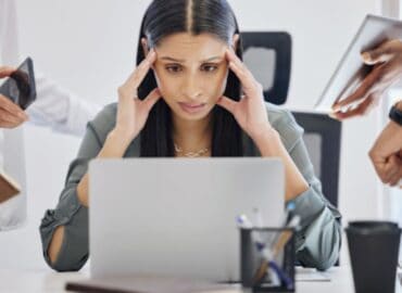 5 WAYS LEGAL VIRTUAL ASSISTANTS REDUCE BURNOUT FOR LEGAL TEAMS